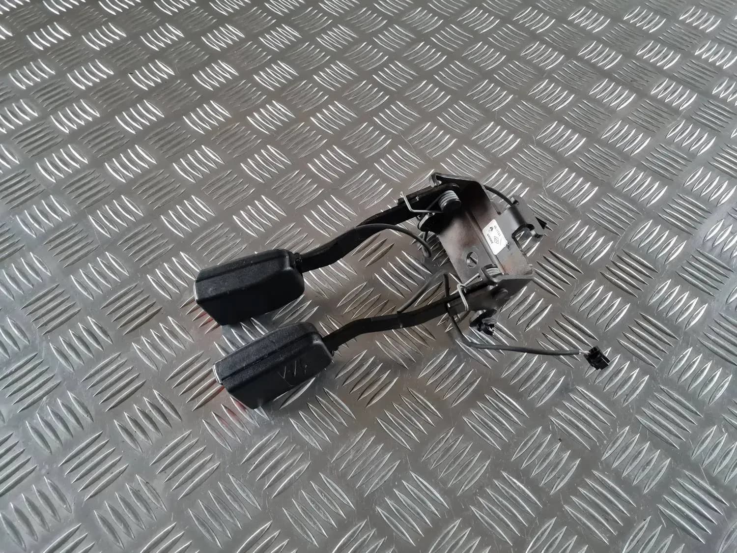 Doppeltes Sicherheitsgurtschloß hinten RENAULT SCENIC III 2011 - foto 1