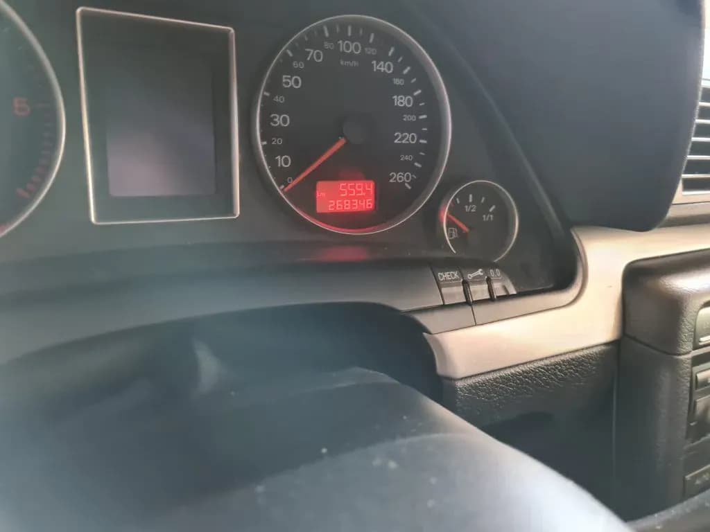 Foto des zerlegten Fahrzeugs 3