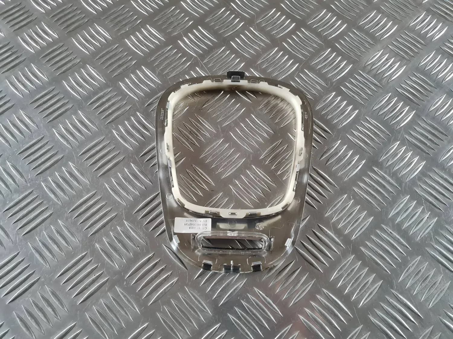 Zierrahmen für die Mittelkonsole RENAULT SCENIC III 2011 - foto 3