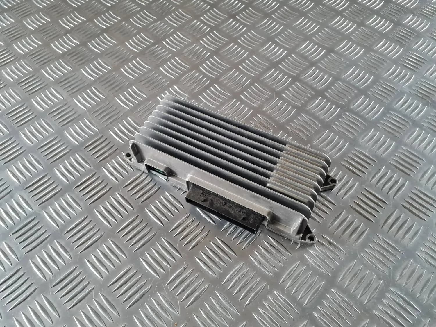 Audio-Verstärkereinheit AUDI A6 2008 - foto 1