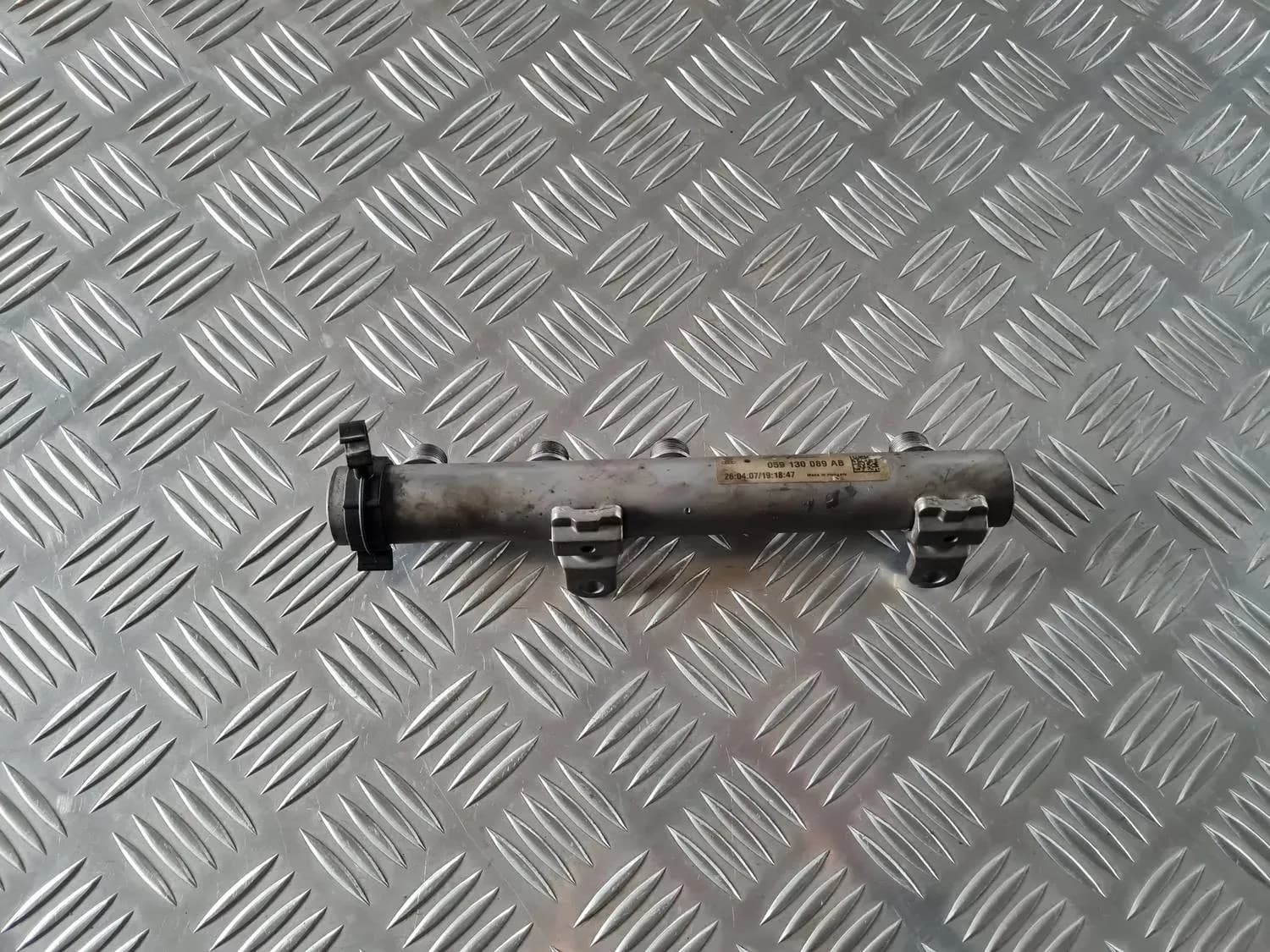 Kraftstoffleitung AUDI A6 2008 - foto 1