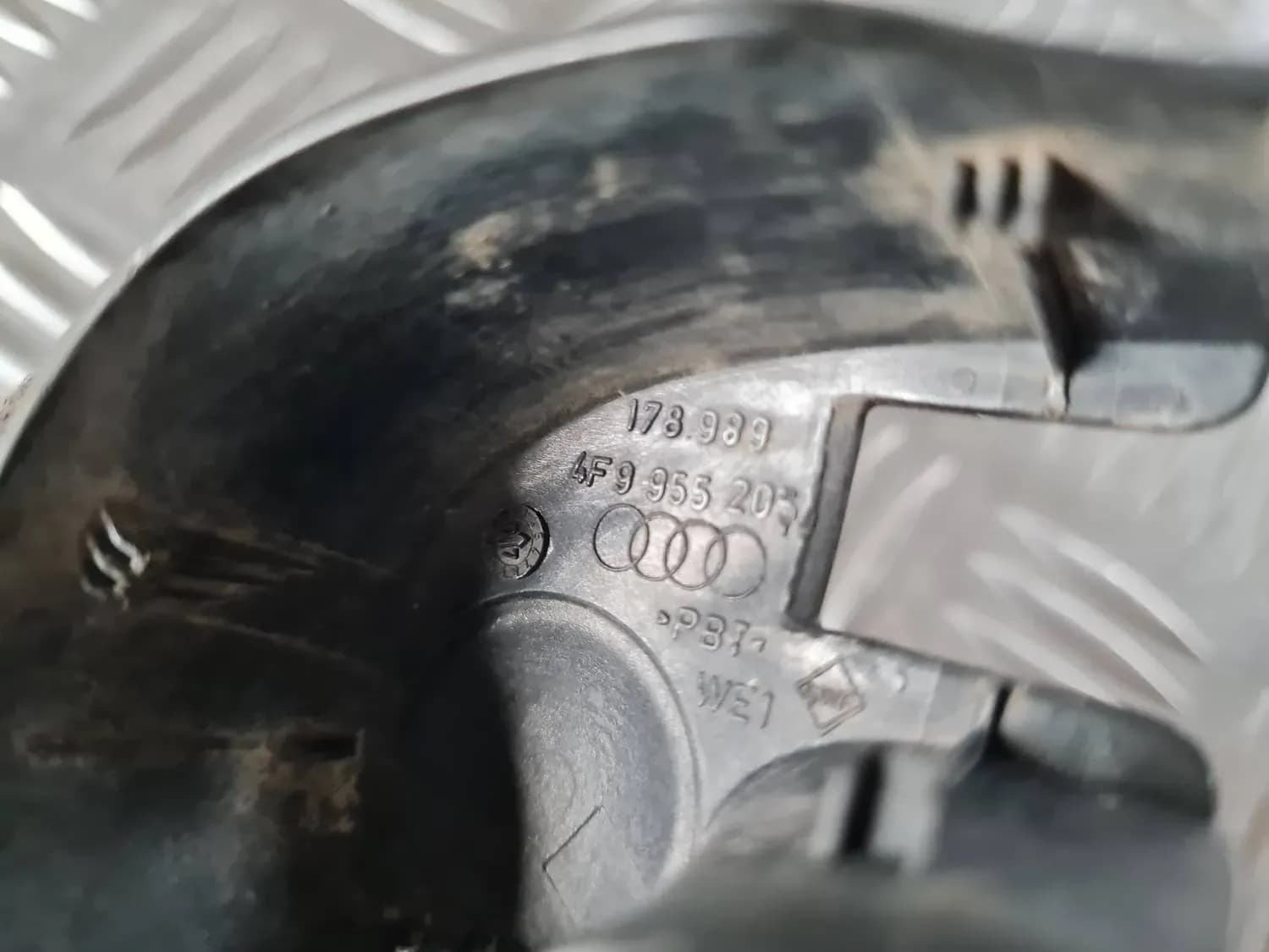 Abdeckung für das Heckscheibenwischerblatt AUDI A6 2008 - foto 2