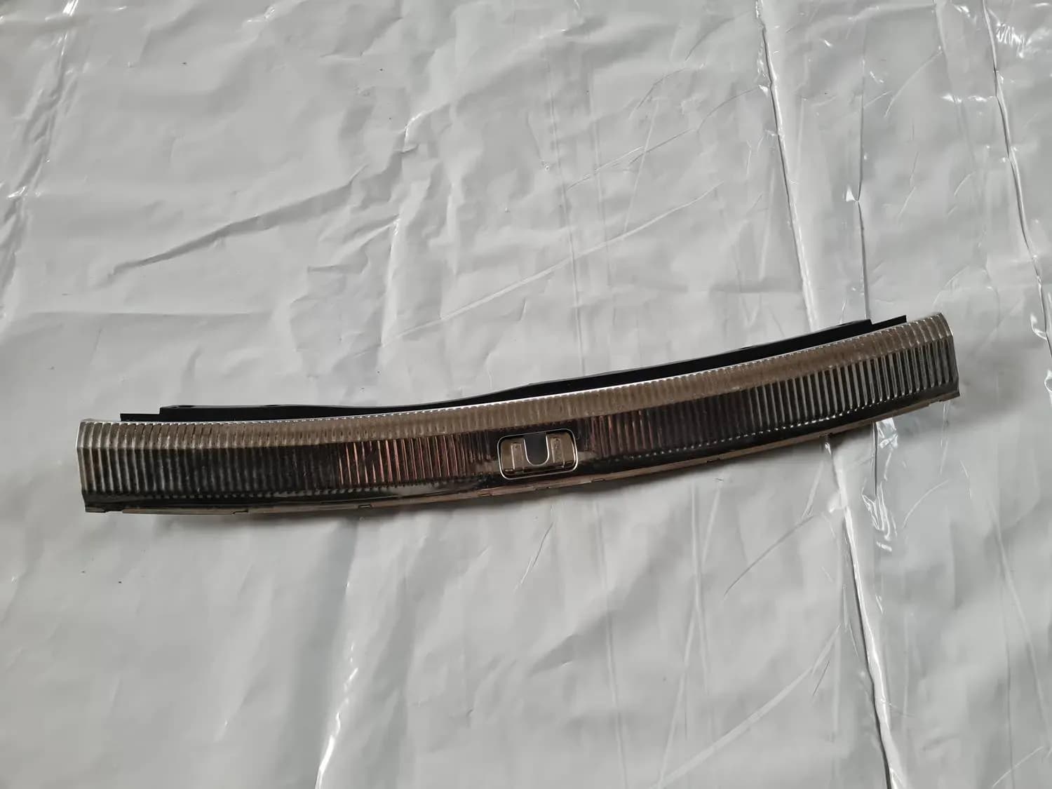 Abdeckung der Gepäckraumschwelle AUDI A6 2008