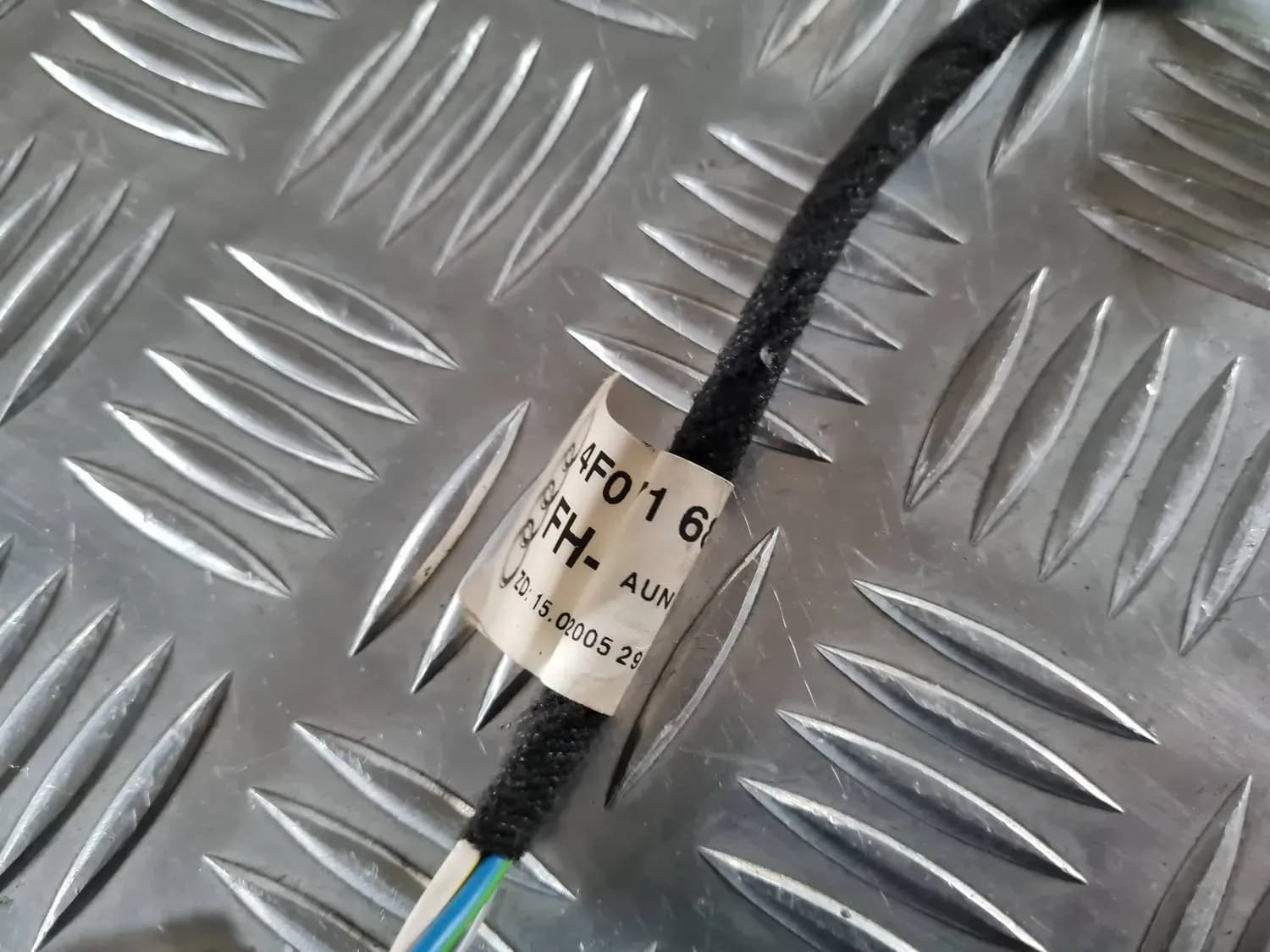 Kabel für elektrischen Fensterhebermotor AUDI A6 2008 - foto 2