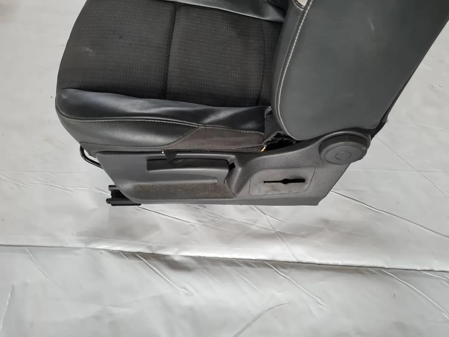 Vordersitz links RENAULT SCENIC III 2011 - foto 8