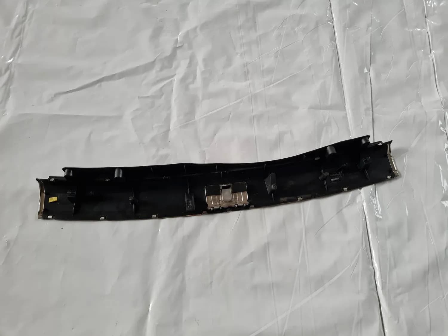Abdeckung der Gepäckraumschwelle AUDI A6 2008 - foto 4