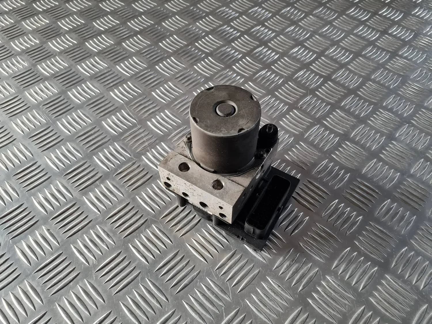 ABS-Block AUDI A6 2008 - foto 1