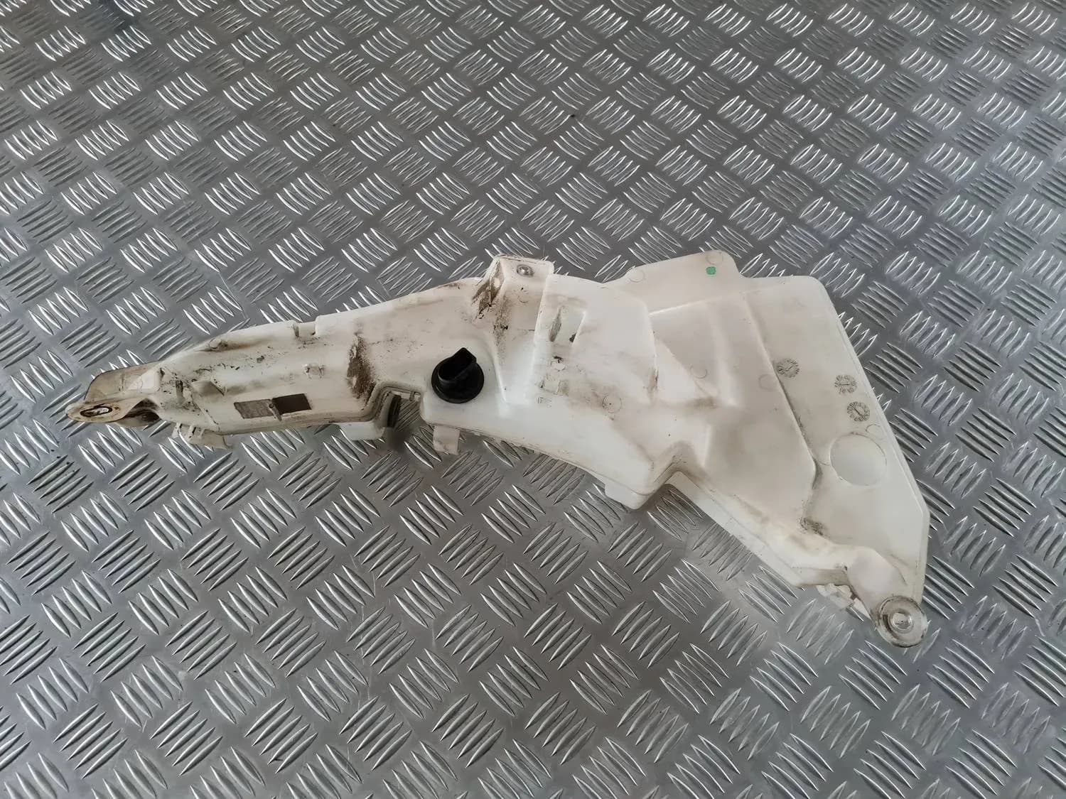 Waschflüssigkeitsbehälter AUDI A6 2008