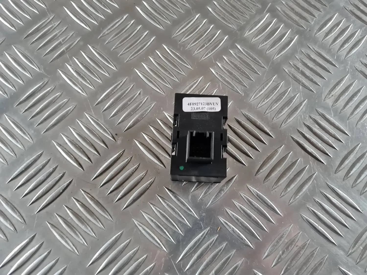 Schaltknöpfe auf der Instrumententafel AUDI A6 2008 - foto 2