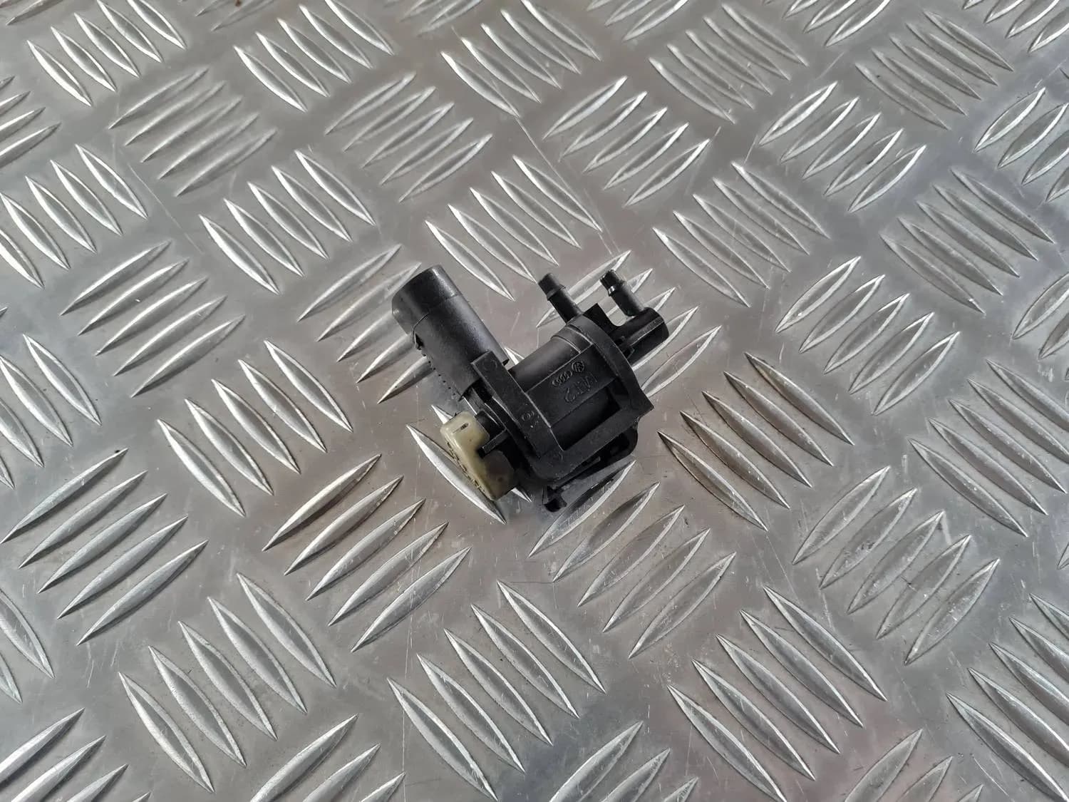 Unterdruck-Magnetventil AUDI A6 2008 - foto 1