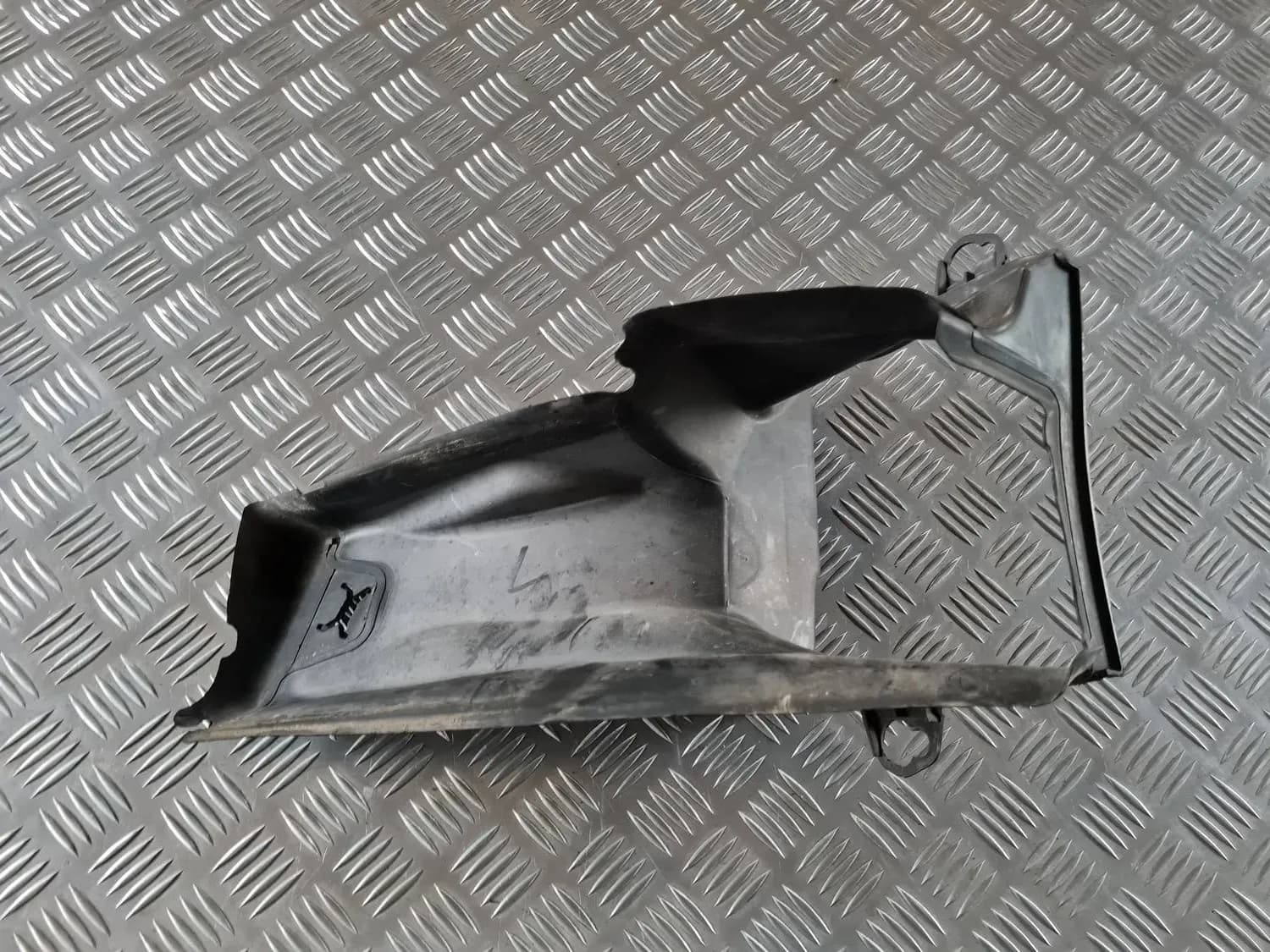 Ansaugluftabweiser, links AUDI A6 2008 - foto 1