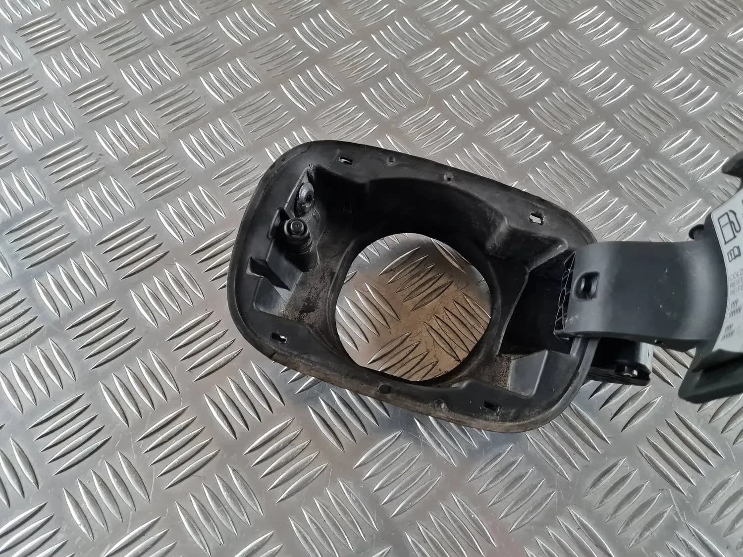 Kraftstofftankdeckel AUDI A6 2008 - foto 4