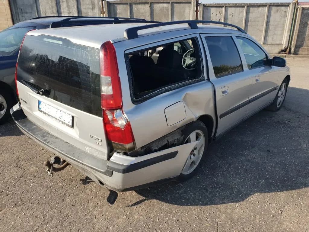 Foto des zerlegten Fahrzeugs 4
