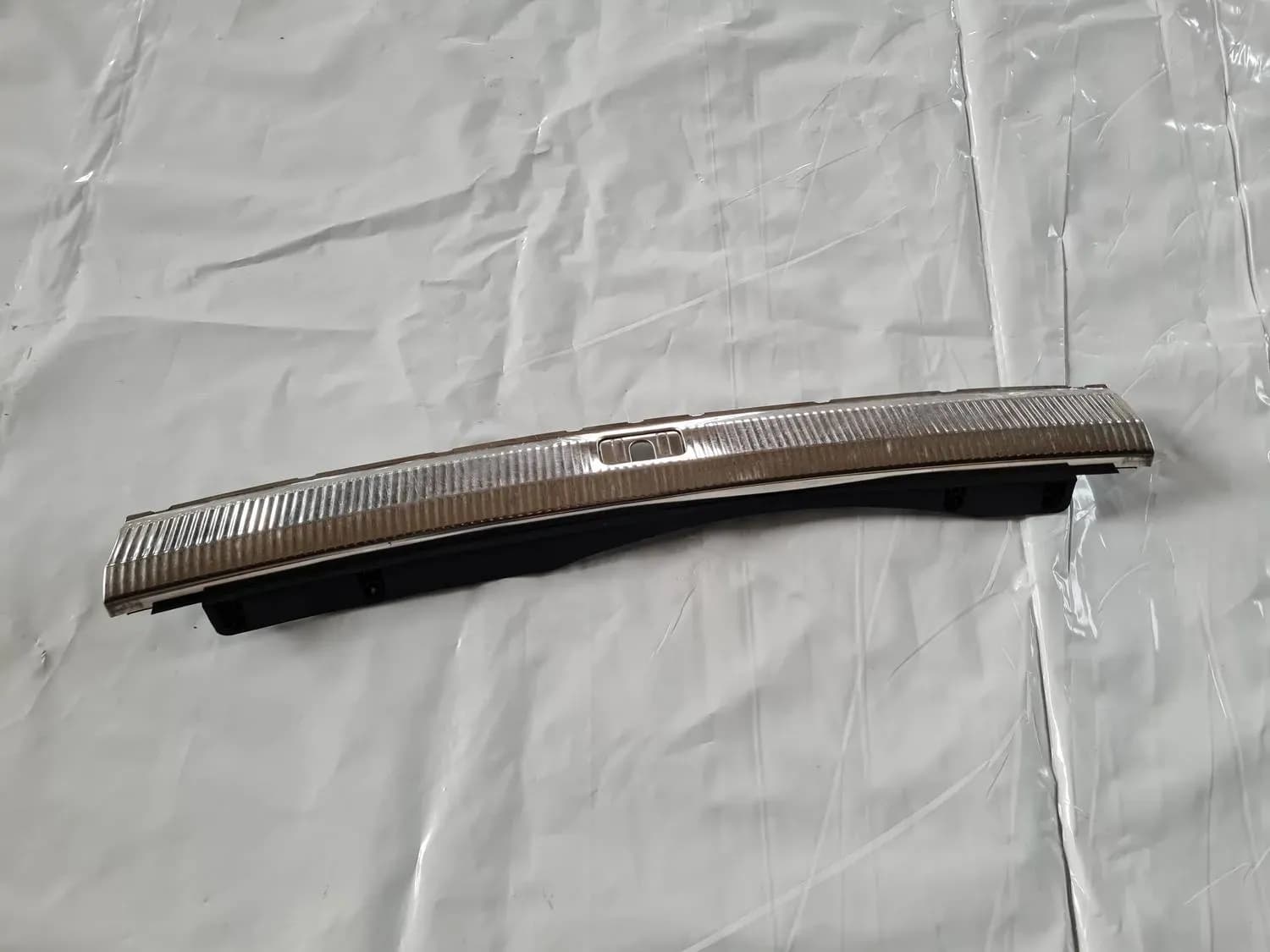 Abdeckung der Gepäckraumschwelle AUDI A6 2008 - foto 3