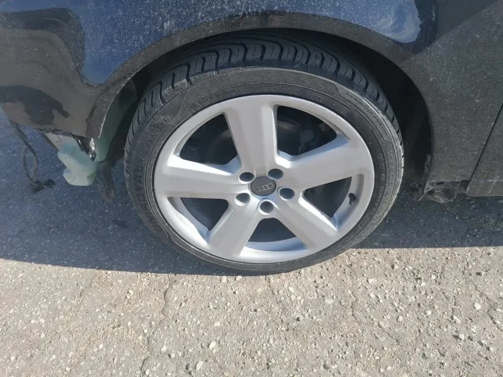 Foto des zerlegten Fahrzeugs 3