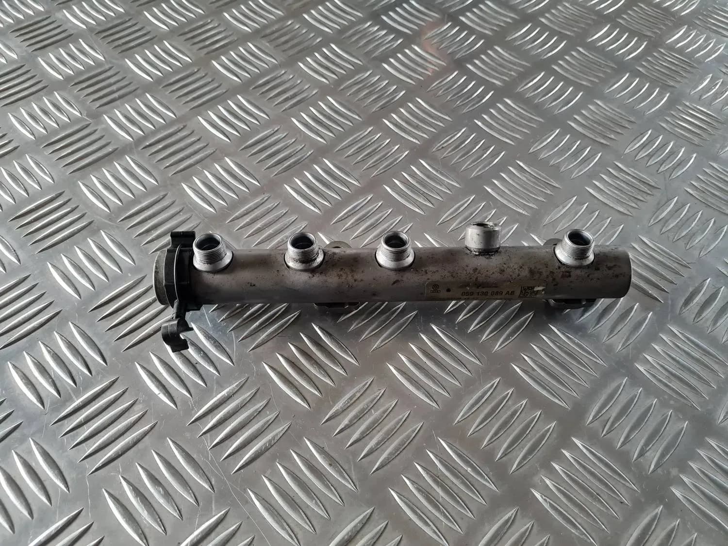 Kraftstoffleitung AUDI A6 2008 - foto 4