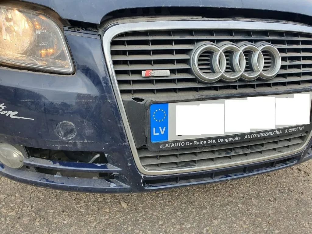 Foto des zerlegten Fahrzeugs 3