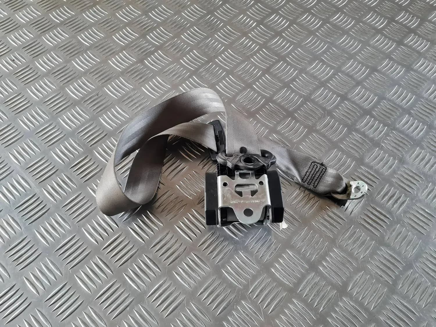 Mittlerer Sicherheitsgurt hinten AUDI A6 2008 - foto 1