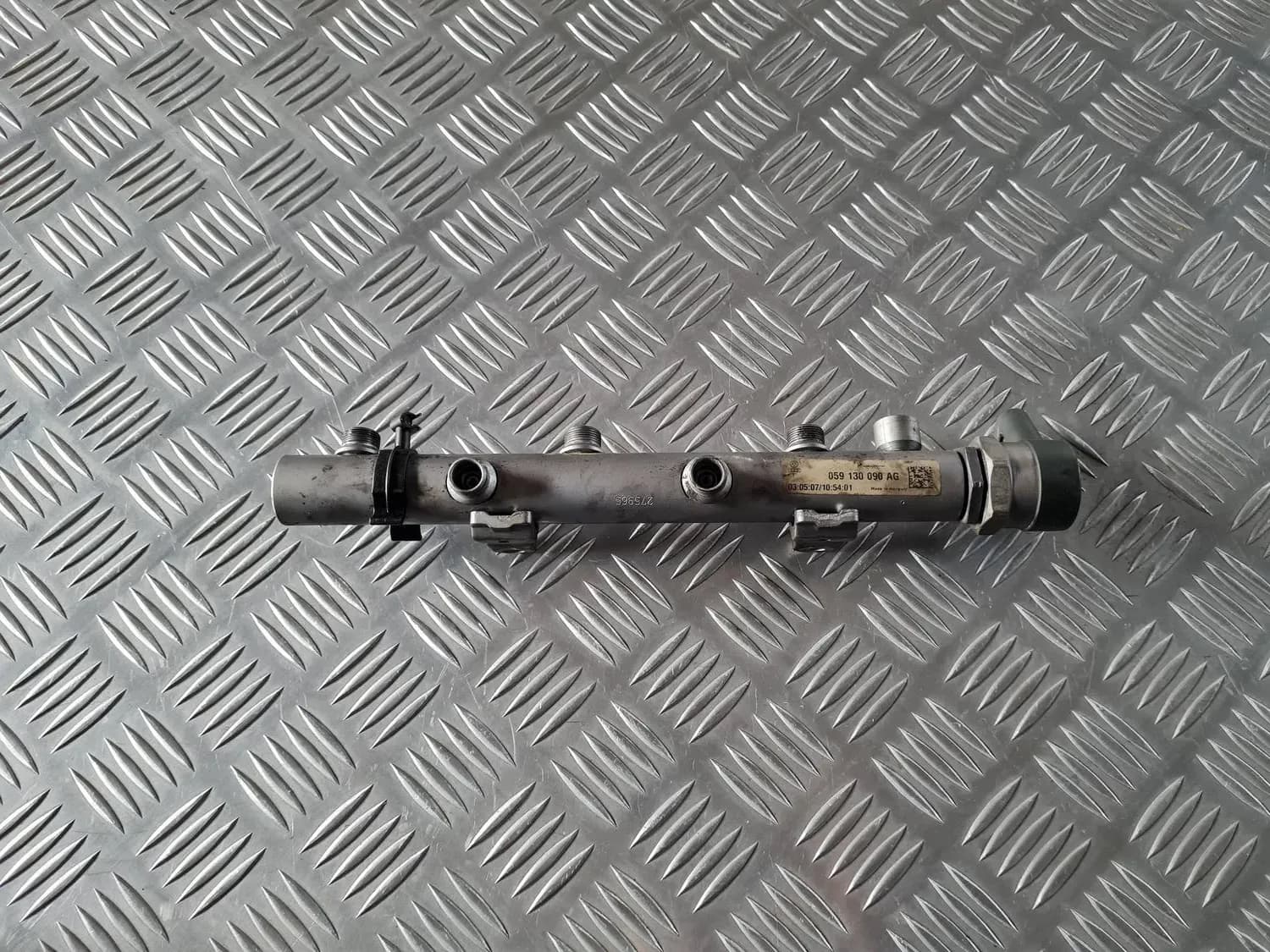 Kraftstoffleitung AUDI A6 2008 - foto 4