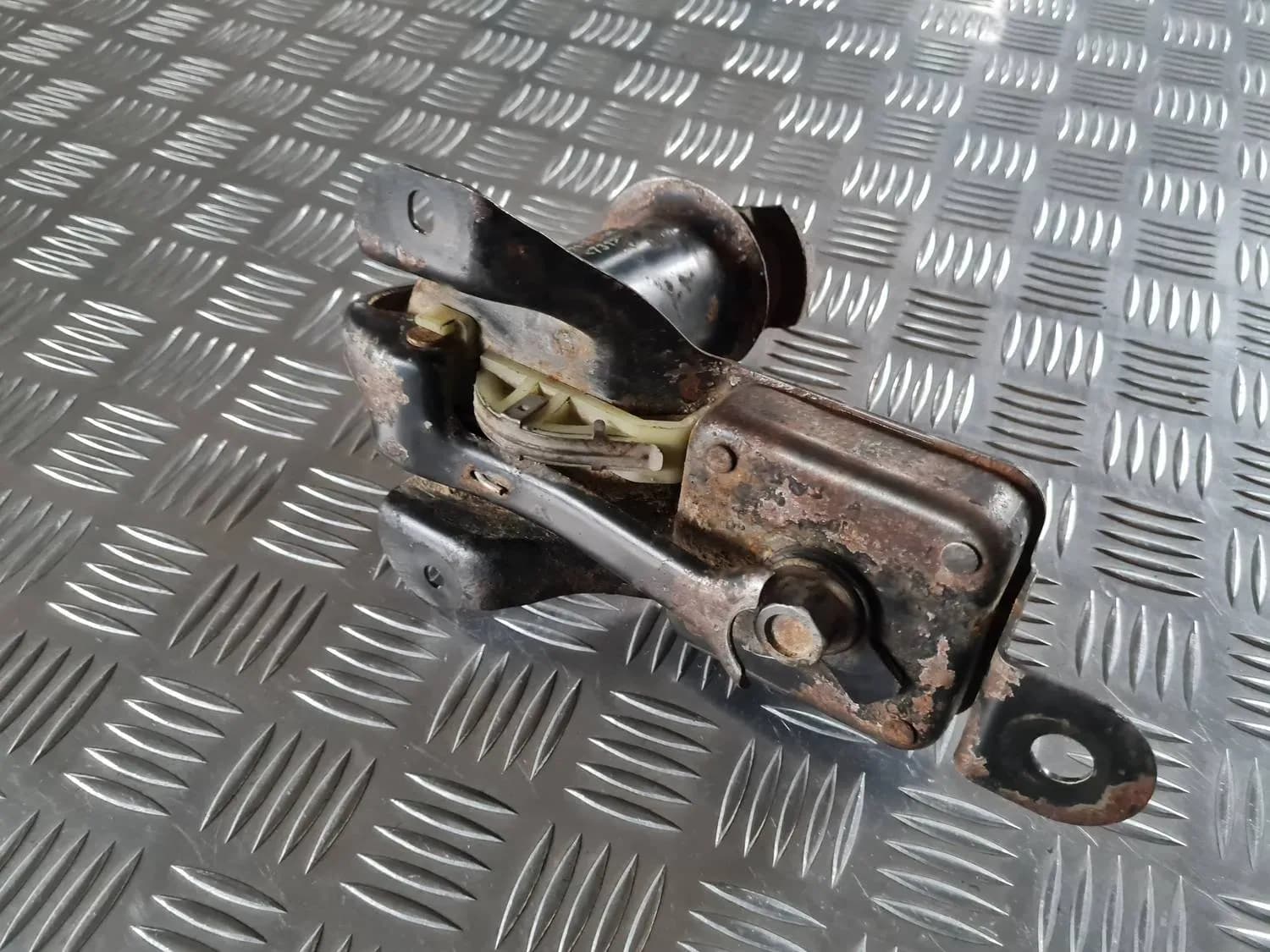 Ersatzrad-Hebebühne RENAULT SCENIC III 2011 - foto 1