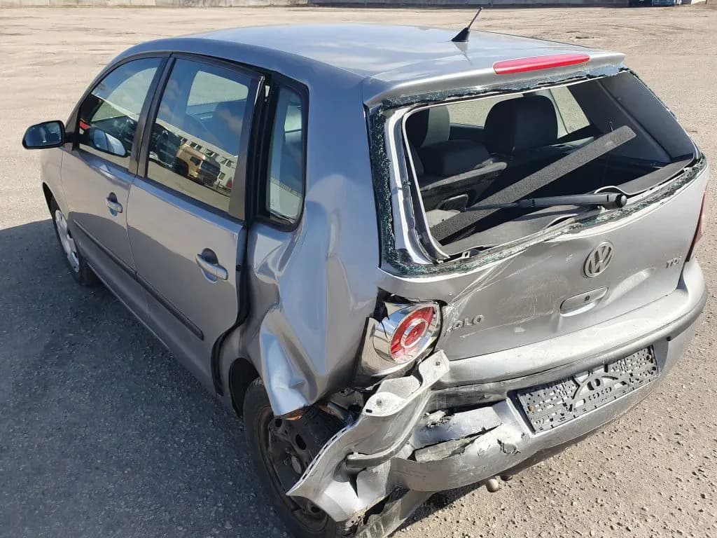 Foto des zerlegten Fahrzeugs 3