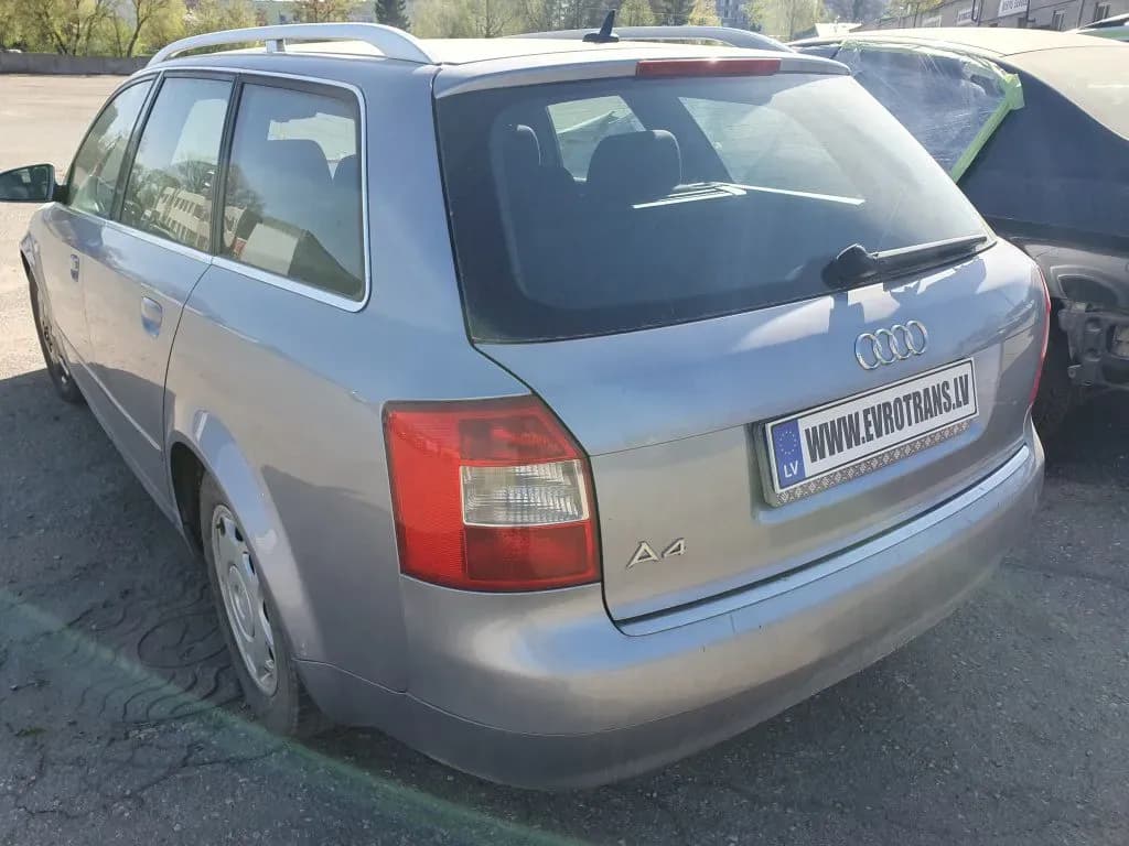 Foto des zerlegten Fahrzeugs 2