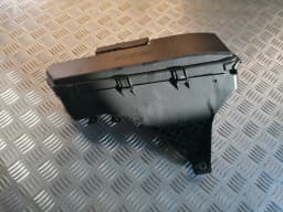 Gehäuse des Sicherungskastens VOLVO V70 2004