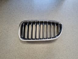 Kleine obere Stoßfängerrost BMW 520D F11 2011 TOURING