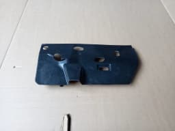 Untere Instrumententafelverkleidung VW TOUAREG 2007