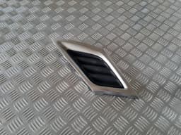 Kleine obere Stoßfängerrost SAAB 9-3 2009